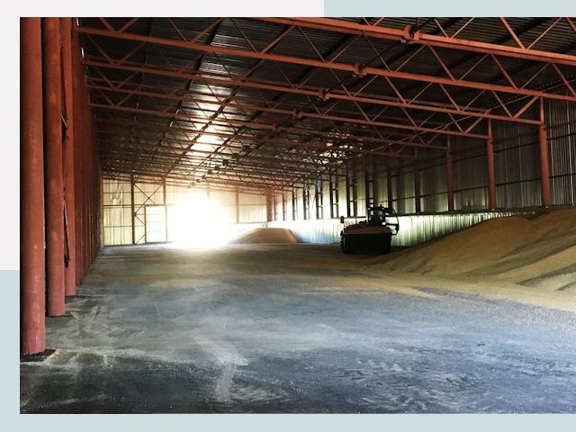 Строительство зернохранилищ в Усть-Илимске