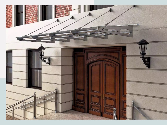 Металлические козырьки от 624 руб. в Усть-Илимске